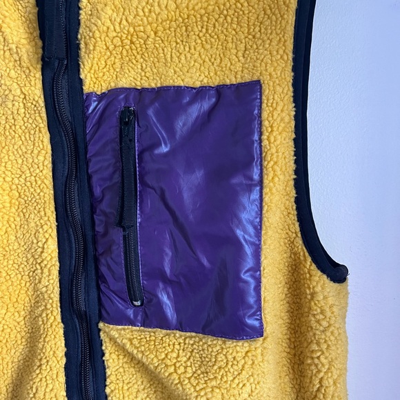 United Arrows - Rhythm of Life Fleece Vest - Picture 2 of 5